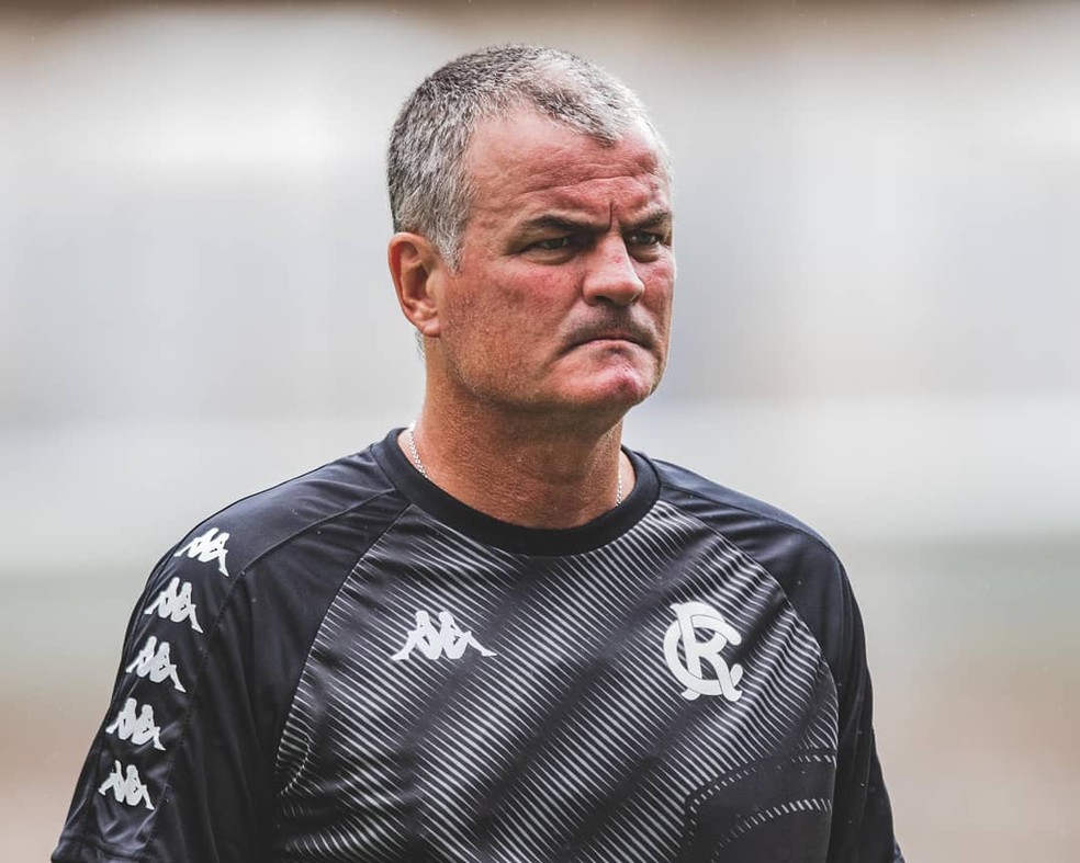 Mazola Jr. convida críticos para conversa no Baenão: "Acham que entendem de  futebol" | remo | ge