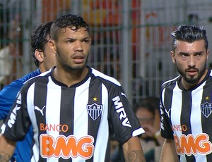 Carlos e Dátolo, jogadores de Atlético-MG - Final da Copa do Brasil (Foto: Reprodução/TV Globo Minas)