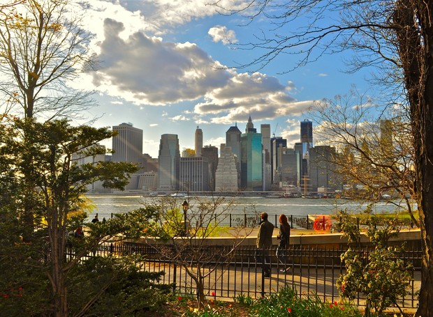 Brooklyn Heights é conhecida por sua arquitetura clássica com ruas arborizadas e cafés para leitura (Foto: Taynara Prado)