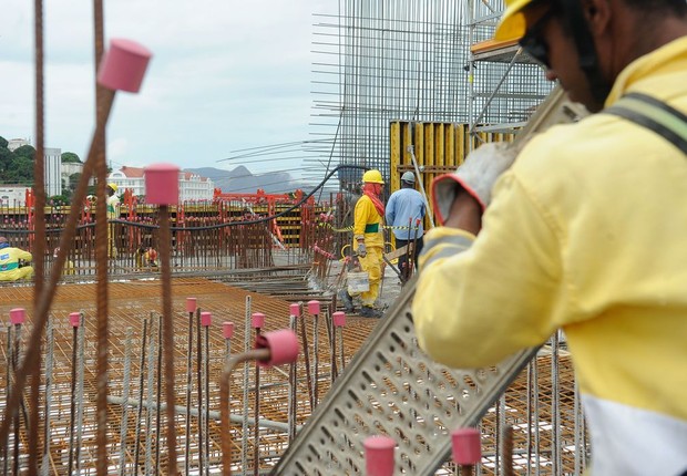 Indústria, construção civil (Foto: © Arquivo/Tânia Rêgo/Agência Brasil)