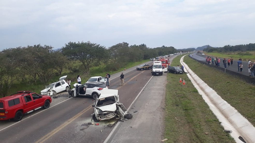 Motorista Morre Em Acidente Com Varios Carros Na Br 470 No Vale Do Itajai Santa Catarina G1