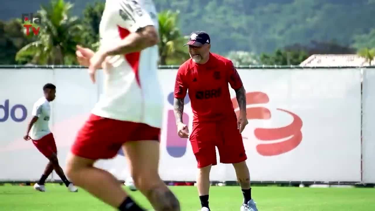 'Tac, tac, tac': Sampaoli incentiva jogadores a passarem forte no Flamengo