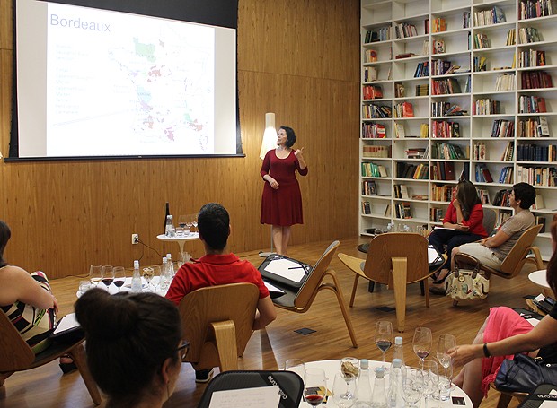 Sommelière também falou sobre regiões produtoras de vinho (Foto: Cristiane Senna/Editora Globo)