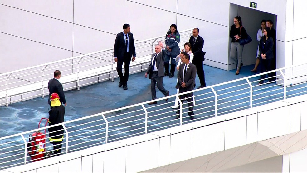 Presidente Temer recebe alta médica e deixa hospital (Foto: Reprodução/TV Globo)