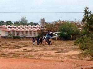 Helicóptero da PRF transportou presos de Aracati (CE) para Mossoró  (RN) (Foto: Cedida)