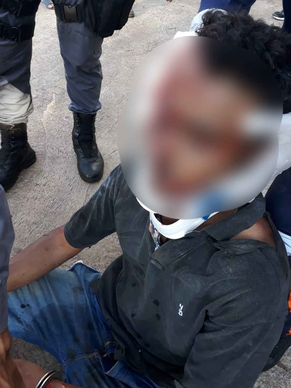 Suspeito sofre acidente após assalto — Foto: Polícia Militar - MT
