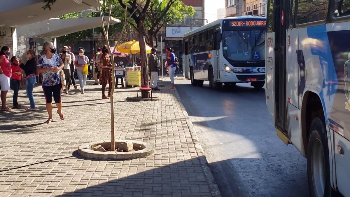 Usuários do transporte coletivo podem fazer recargas ou comprar passagens 
por aplicativo em Montes Claros