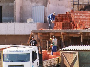 Construção civil em Campinas (Foto: Reprodução / EPTV)