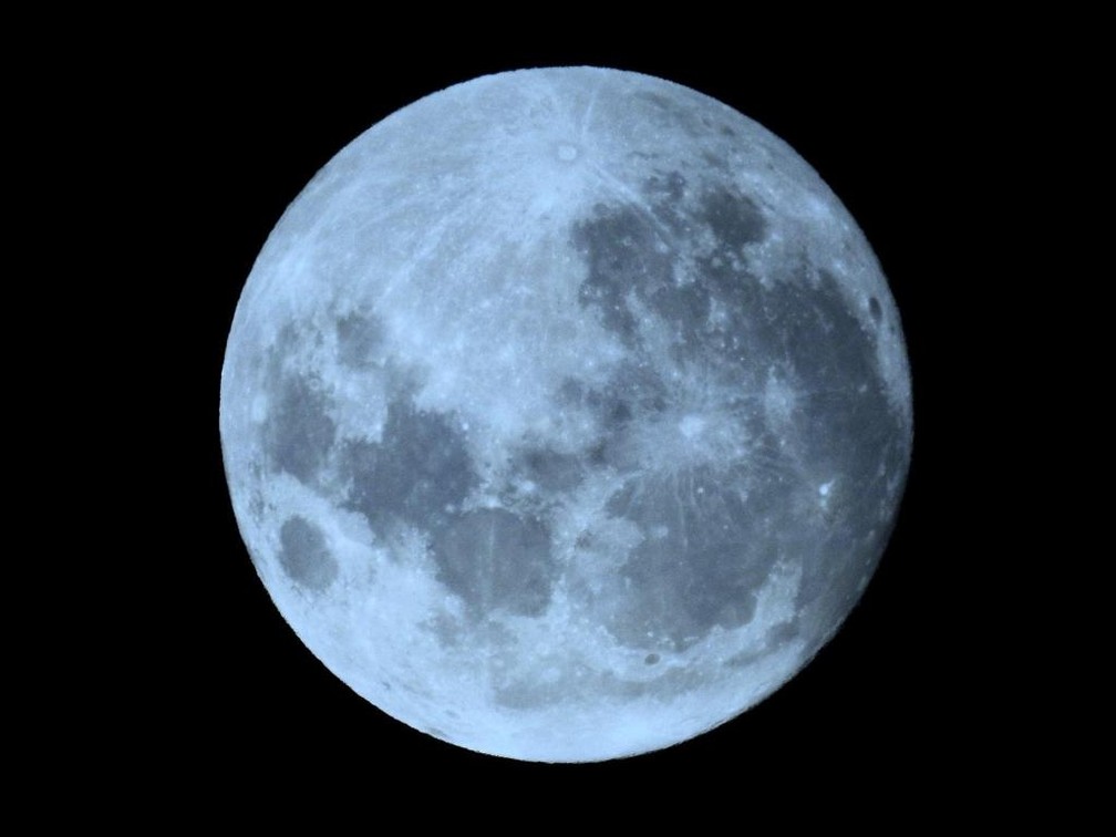 Fenômeno raro, 'Lua Azul' é registrada por observatório no RS | Rio Grande  do Sul | G1