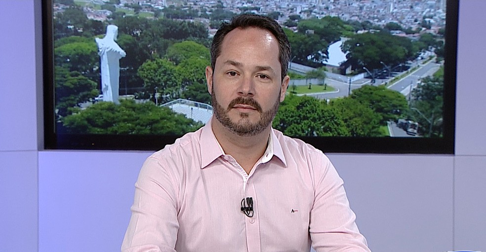 Prefeito de Atibaia, Saulo Pedroso (PSD) — Foto: Reprodução/ TV Vanguarda