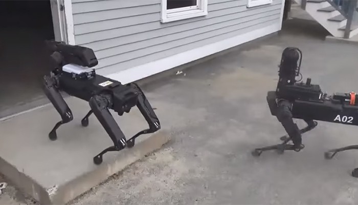 Vídeo mostra o robô sendo testado por departamento de polícia (Foto: Reprodução)