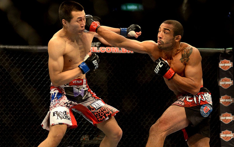 José Aldo tem três vitórias e uma derrota lutando no Rio de Janeiro pelo UFC — Foto: André Durão / Globoesporte.com