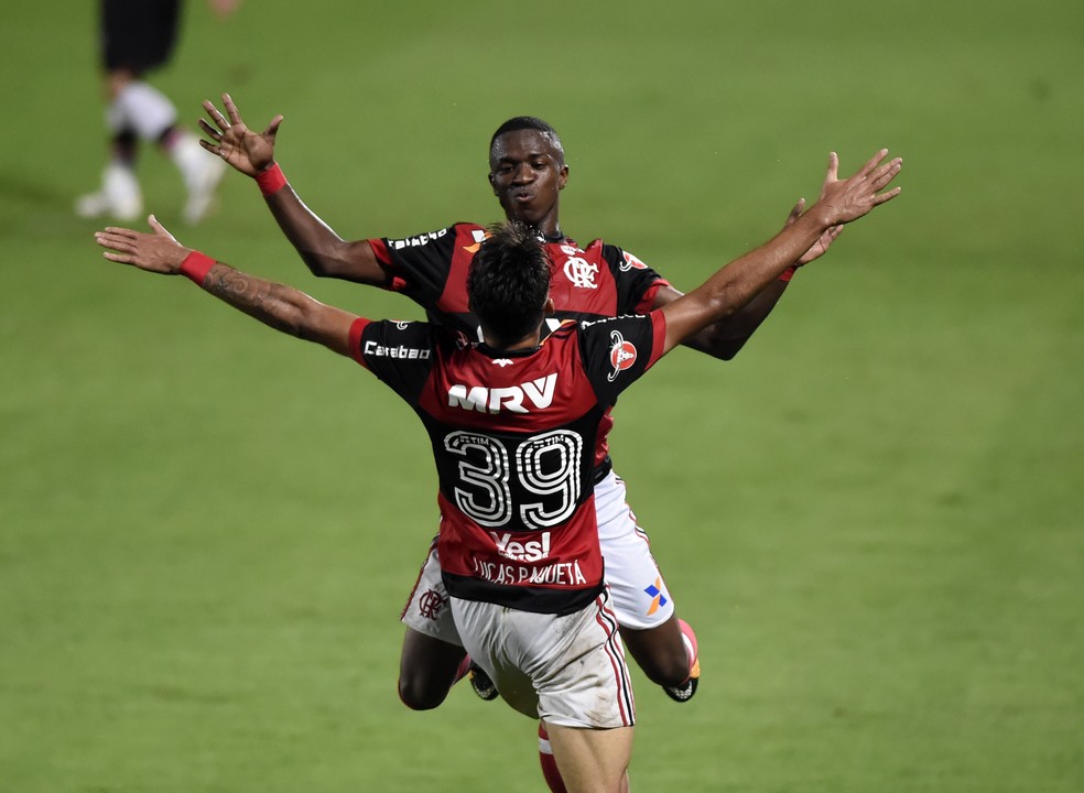 Vinicius Júnior ganha destaque em lista de jornal inglês (Foto: André Durão/GloboEsporte.com)