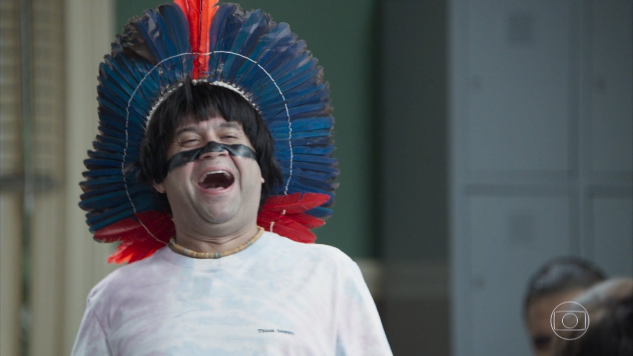 Suppapou Uaci compara indío a hipster