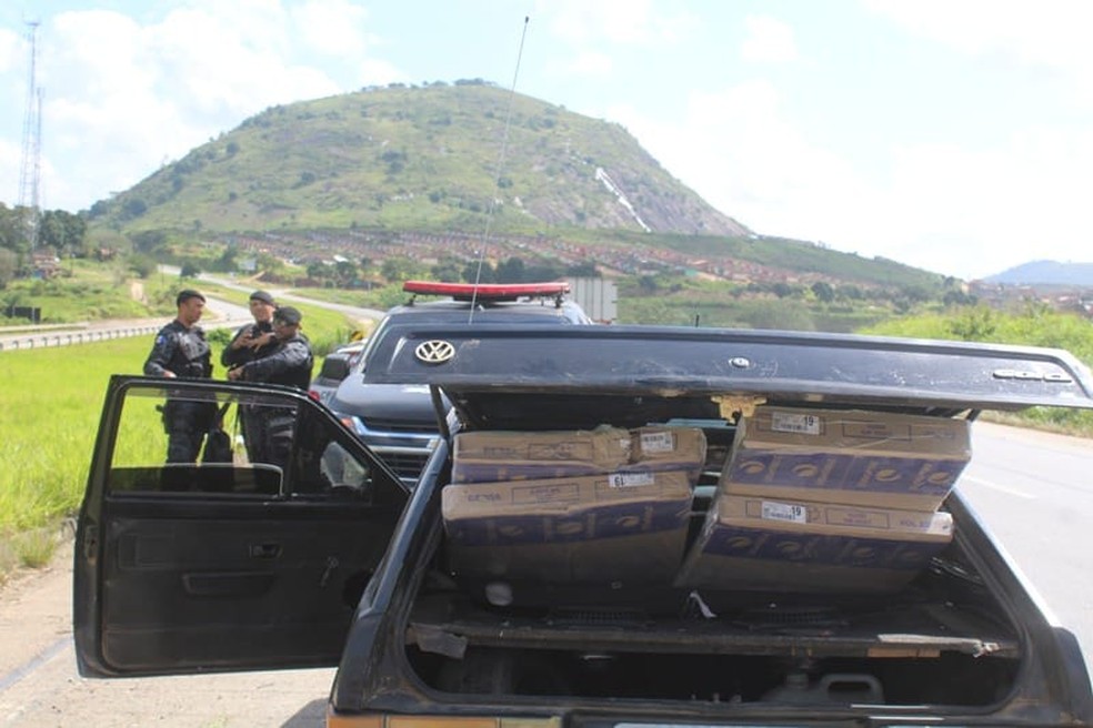 PRF impediu saque da carga do caminhão envolvido em acidente em Joaquim Gomes (Foto: Luzamir Carneiro/JG Notícias)