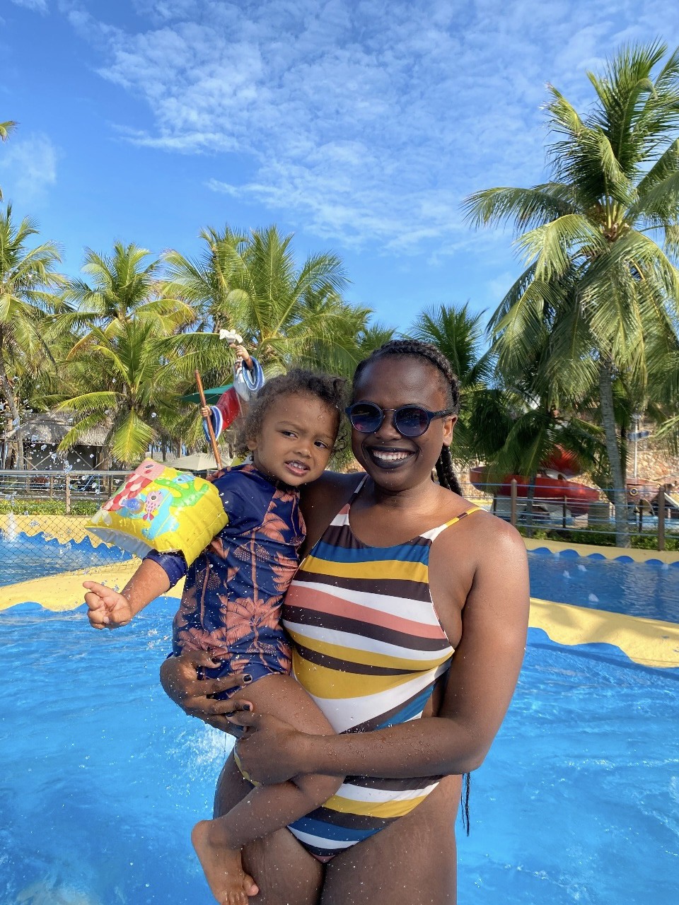 Luana Génot passou as férias em família no Beach Park, que fica a 25 km de Fortaleza (CE) (Foto: Divulgação)
