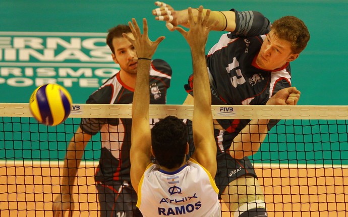 Superliga de volei 2009/2010 - Pinheiros 3x2 Praia Clube (tie break) 