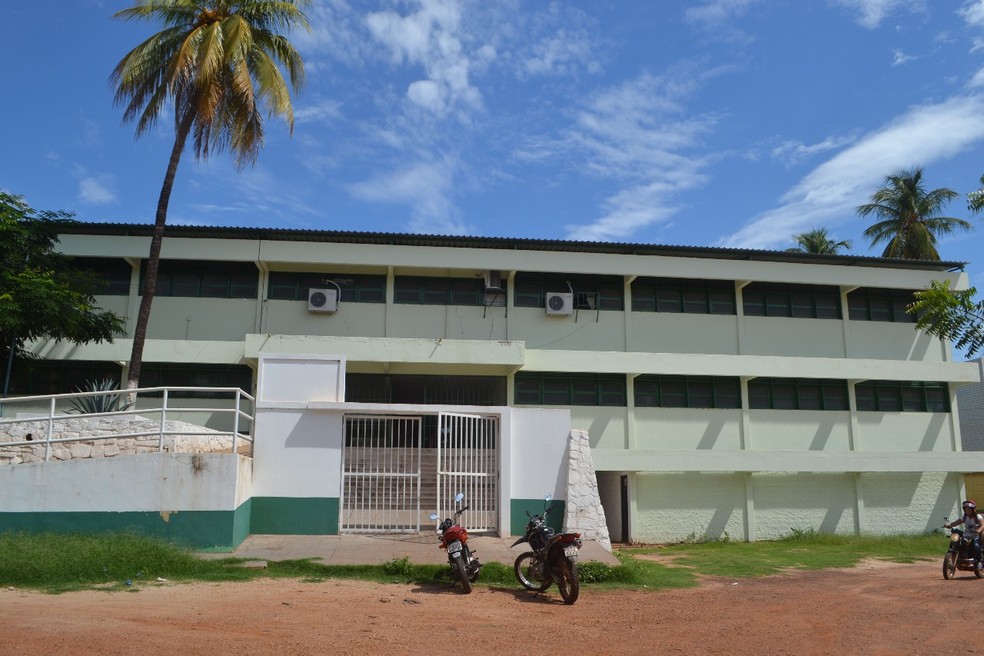 A unidade escolar Desembargador Vidal de Freitas, em Picos, foi arrombada 3 vezes em 15 dias (Foto: Daniela Meneses / Grande Picos)