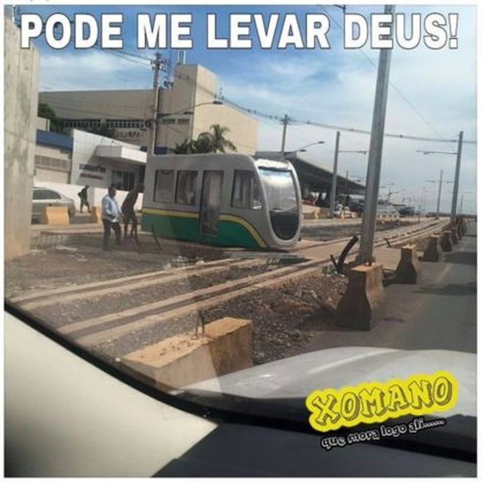Meme ironiza obra inacabada do Veículo Leve sobre Trilhos (VLT), em Cuiabá — Foto: Reprodução