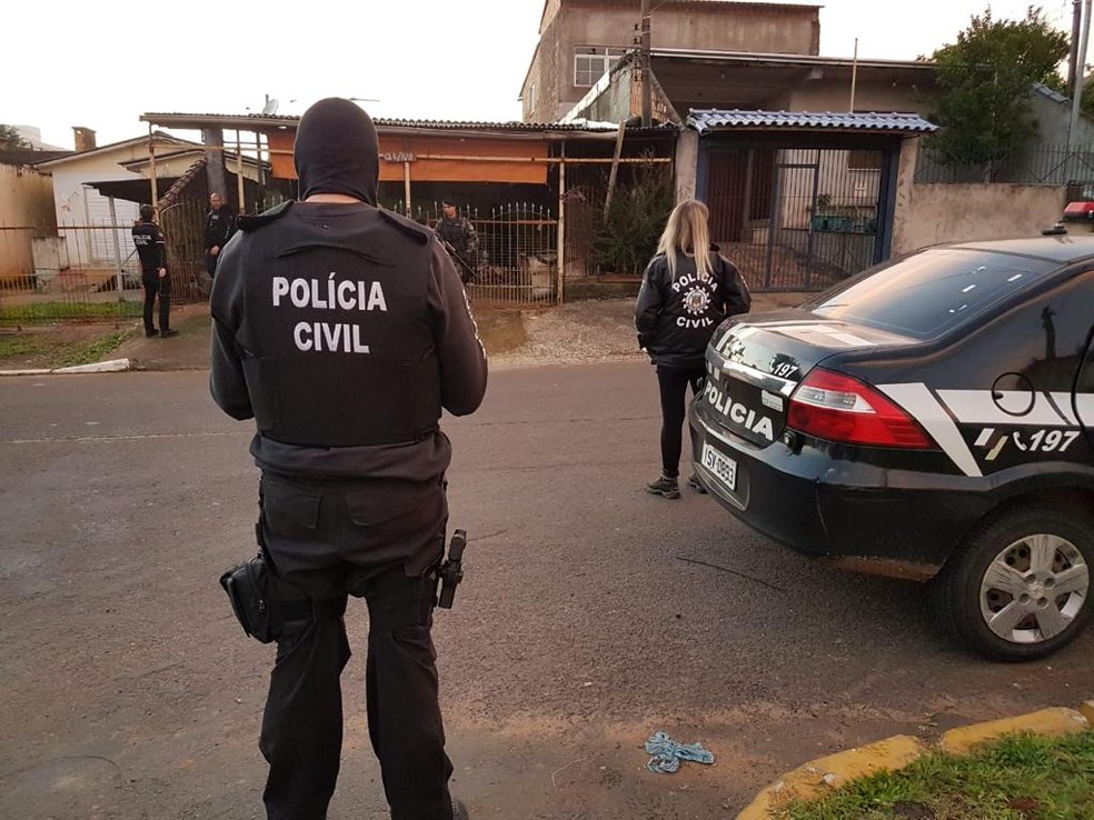 PolÃ­cia cumpriu mandados em Porto Alegre, Cachoeirinha, Canoas e SÃ£o Leopoldo. â€” Foto: PolÃ­cia Civil/DivulgaÃ§Ã£o