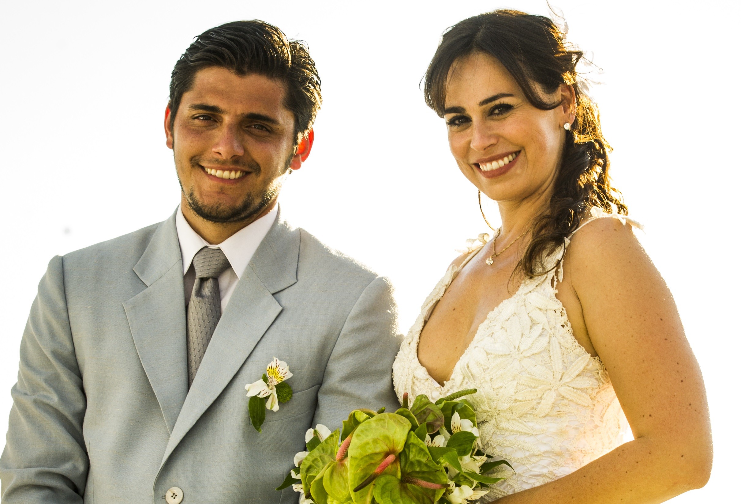 Natália (Daniela Escobar) e Juliano (Bruno Gissoni) se casam nos próximos capítulos de Flor do Caribe (Foto: João Miguel Junior/Globo)