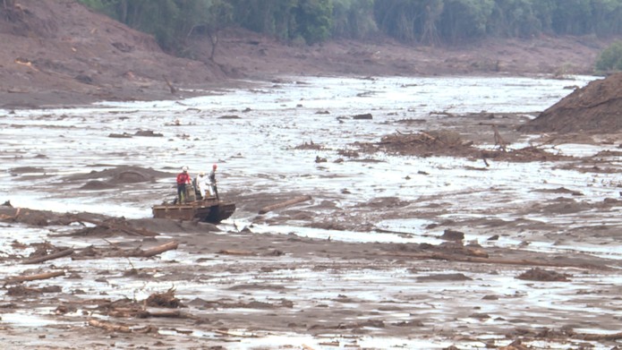 Resultado de imagem para Níquel e arsênio são detectados na água do Rio Paraopeba, entre Pará de Minas e Pompéu