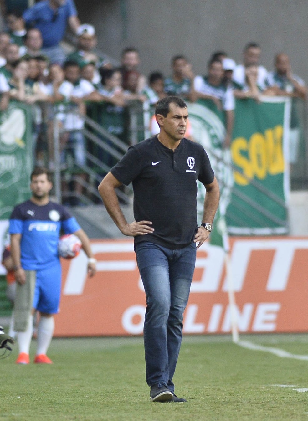 FÃ¡bio Carille, tÃ©cnico do Corinthians, durante o clÃ¡ssico contra o Palmeiras â Foto: Marcos Ribolli