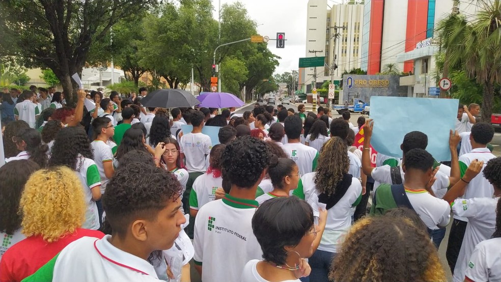 Estudantes de Teresina protestam contra o Novo Ensino Médio e pedem revogação  — Foto: Andrê Nascimento/g1
