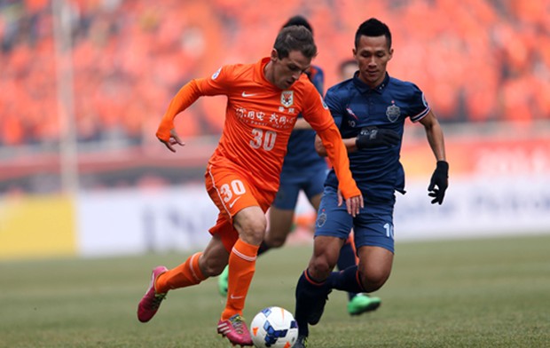 Para colunista, Montillo pode ser o meia criativo que Mugni não é