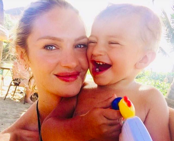 A modelo Candice Swanpoel com o filho (Foto: Instagram)