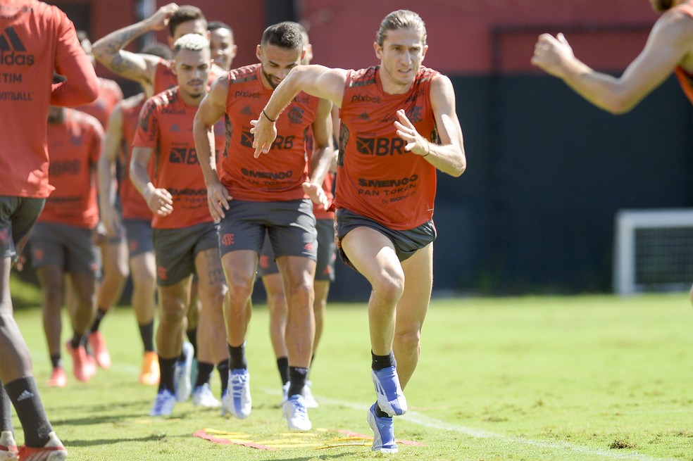 Filipe Luís no treino do Flamengo desta segunda-feira — Foto: Marcelo Cortes/Flamengo