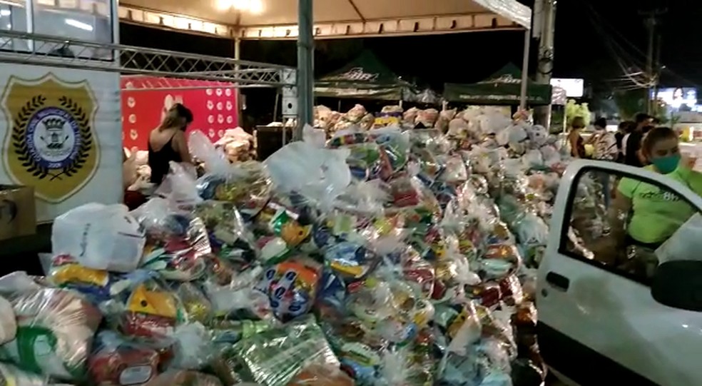 Campanha prato cheio arrecada mais de 7 toneladas de alimentos — Foto: Reprodução/TV Clube