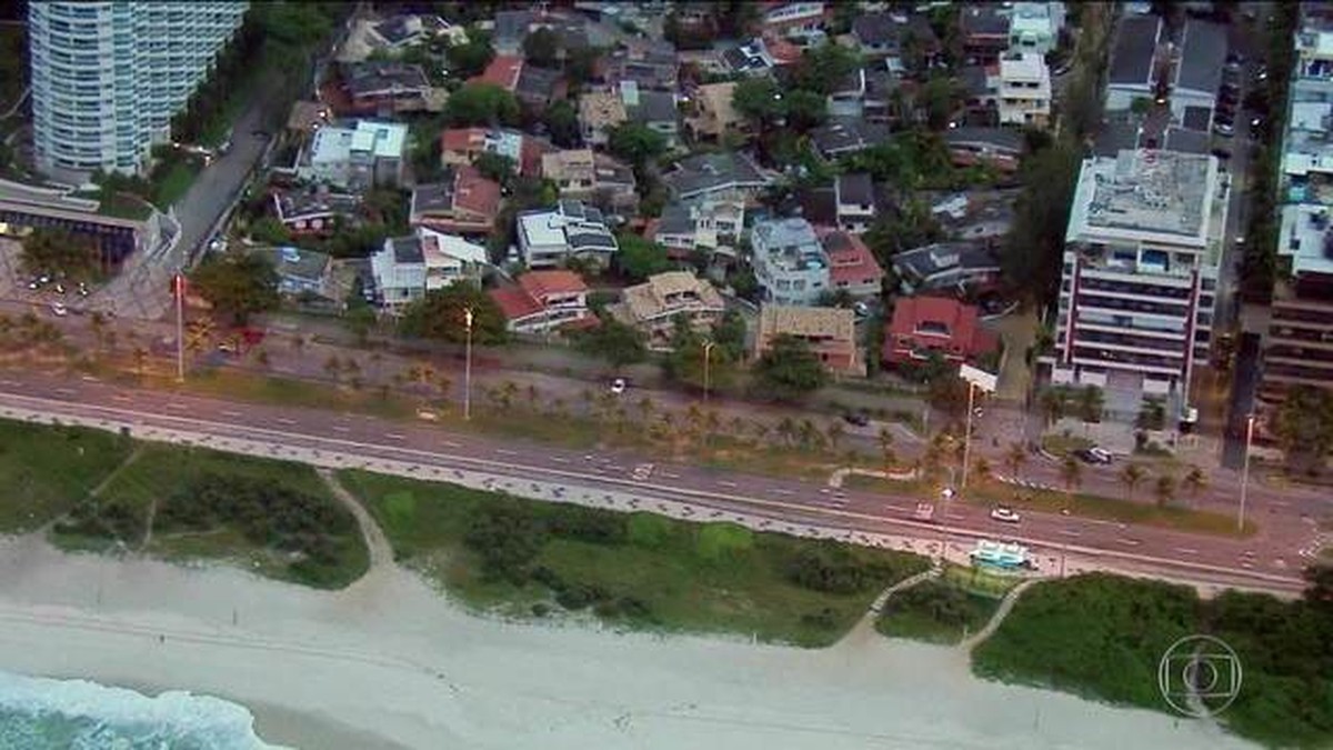 Polícia Civil apreende sistema de portaria do condomínio de Ronnie Lessa para perícia