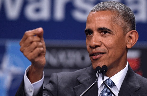 O presidente dos EUA, Barack Obama, discursa neste sábado (9) (Foto: AP)