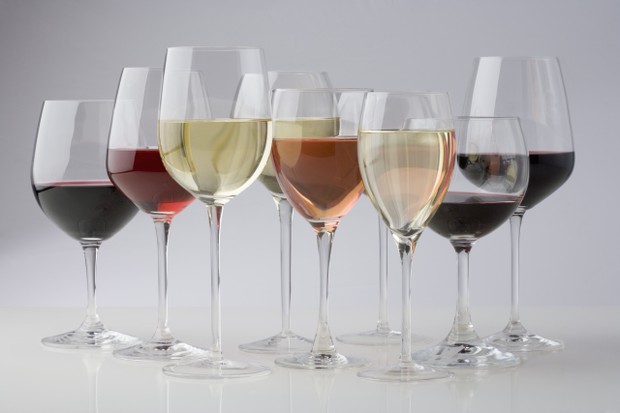 Saiba qual modelo de taça é indicado para cada tipo de vinho (Foto: Getty Images/Tetra images RF)