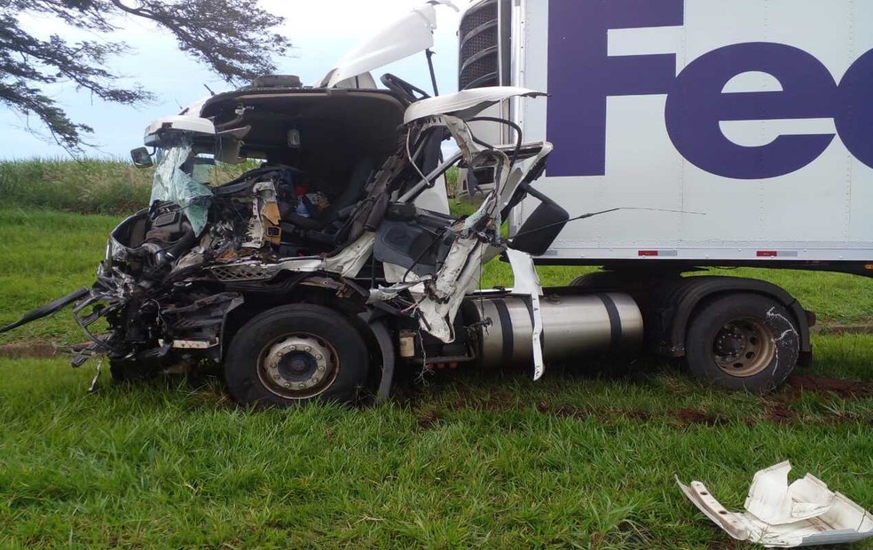 Motorista morre em acidente envolvendo dois caminhões no interior de São Paulo — Foto: Arquivo pessoal 