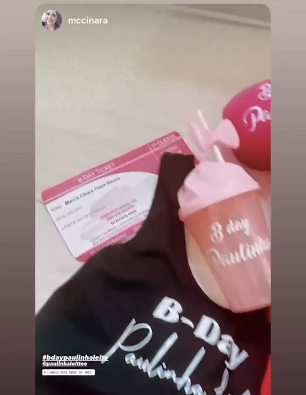 Paulinha Leite distribuiu mimos para as amigas (Foto: Reprodução/Instagram)