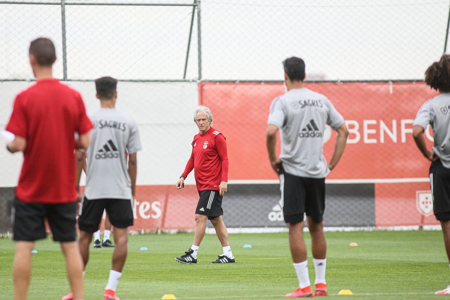 Jorge Jesus comanda primeiro treinamento do Benfica na pré-temporada de 2020/21