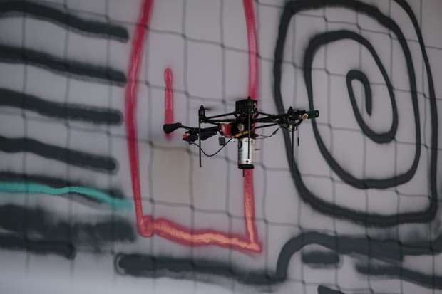 Grafite colaborativo pintado por drones fica pronto na Itália (Foto: Divulgação)