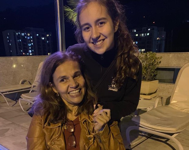 Claudia Rodrigues e a filha, Iza (Foto: Arquivo Pessoal)