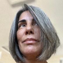 Gloria Pires e a cabeleira grisalha — Foto: Reprodução / Instagram