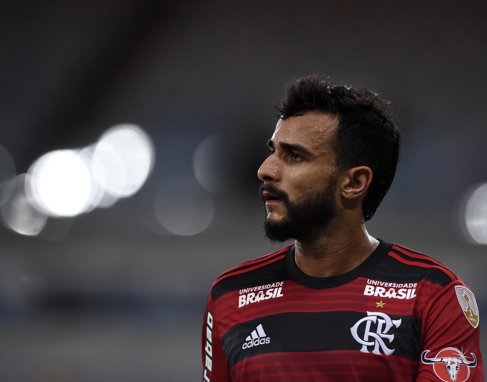 Dourado, sobre expressão séria ao ser substituído: Ninguém sai dando risada