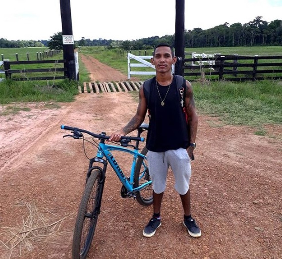 Thiago da Silva Santos tinha 22 anos e morreu atropelado durante racha em Porto Velho na sexta-feira (24).  — Foto: Reprodução/Instagram