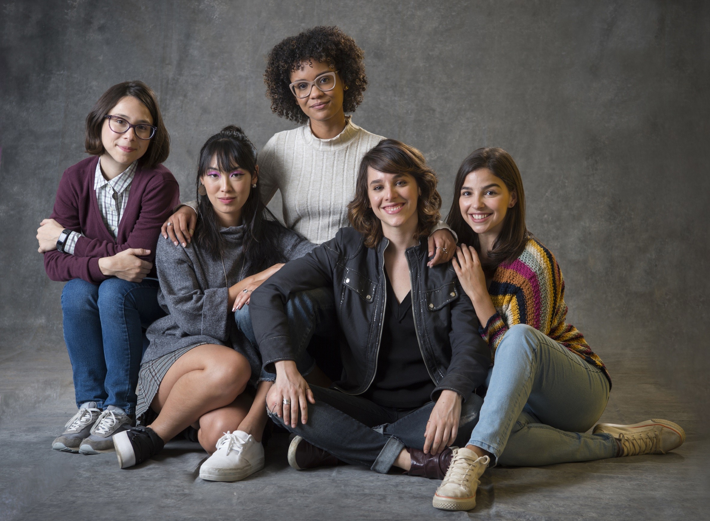 Daphne Bozaski, Ana Hikari, Heslaine Vieira, Manoela Aliperti e Gabriela Medvedovski são as protagonistas de As Five (Foto: Estevam Avellar/Globo)