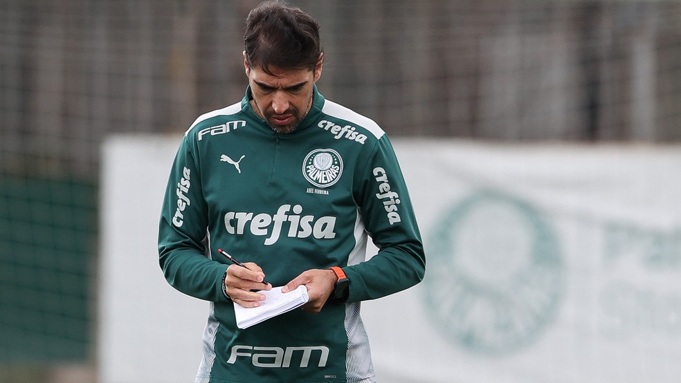 Invicto e recordista: Palmeiras testa força como visitante em sequência decisiva pelo título