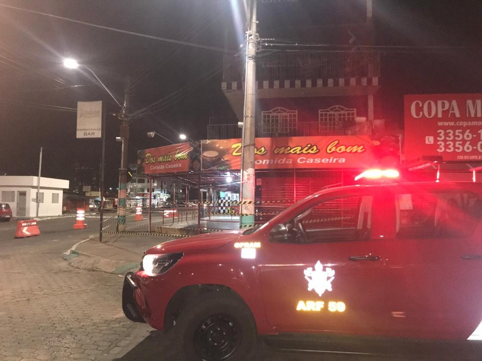 Defesa Civil interditou imóvel em Taguatinga Sul após varanda desabar e deixar moradora ferida, no DF — Foto: CBMDF/Divulgação