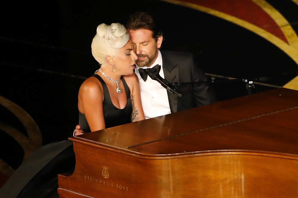 Lady Gaga e Bradley Cooper cantam 'Shallow' juntos na cerimÃ´nia do Oscar 2019 â€” Foto: REUTERS/Mike Blake