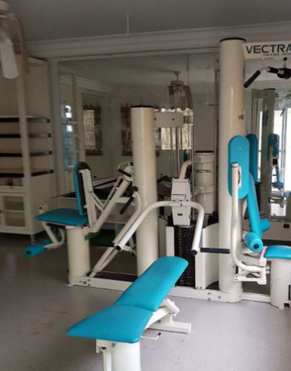 Academia da mansão antes do casal do morar no local — Foto: Reprodução