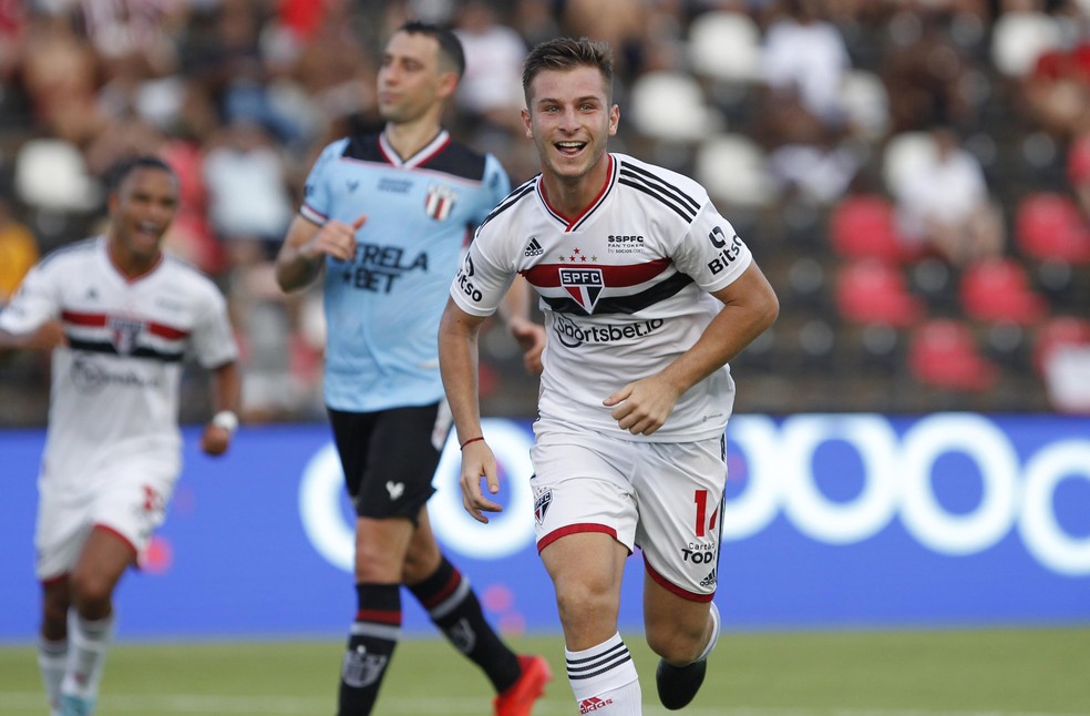 Pai jogador, dispensa do Boca e gols: conheça a trajetória de Galoppo, xodó do São Paulo