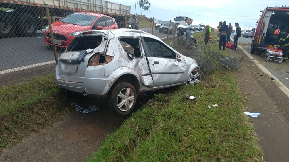 Acidente aconteceu na rodovia Raposo Tavares, em Itapetininga (Foto: Francisco Gabriel/TV TEM)